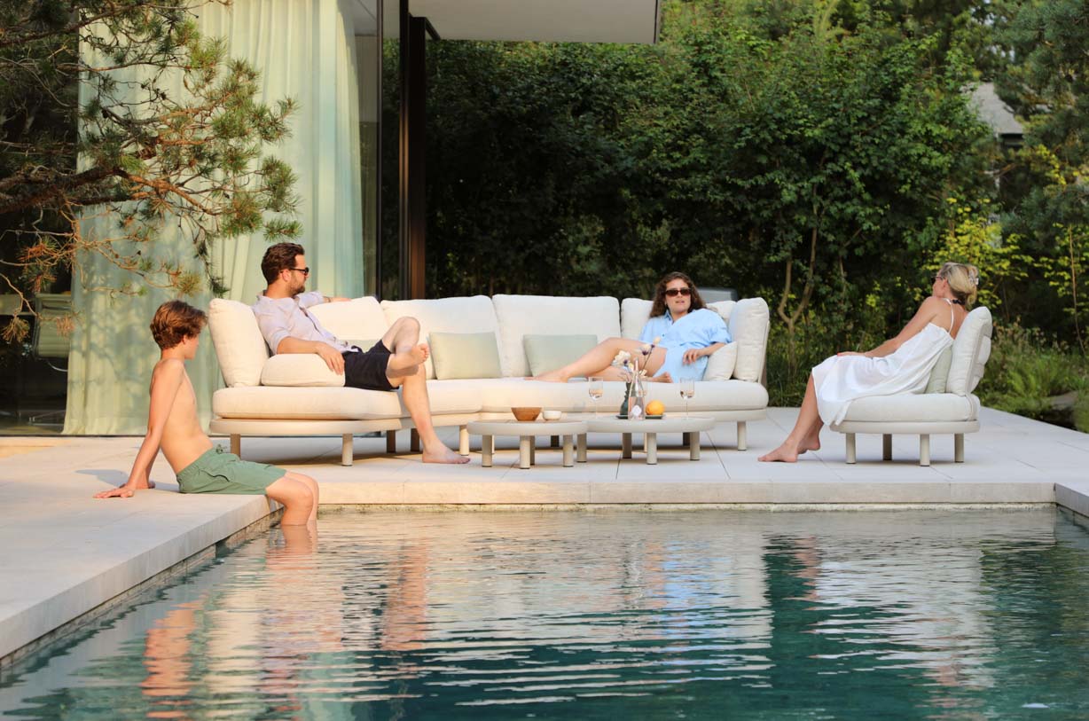 Best Stainless Steel Grade for Outdoor Sofas in Seaside Resorts Best Stainless Steel Grade for Outdoor Sofas in Seaside Resorts